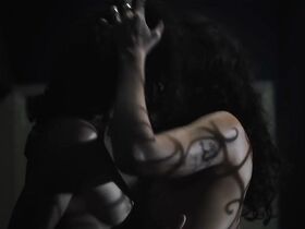 Джоана Гатис голая, Клебия Соуза голая – Room for Rent (2016) #12