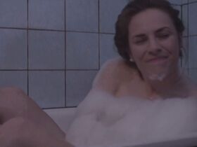 Петра Несвачилова секси – Sněží! (2019)