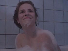 Петра Несвачилова секси – Sněží! (2019) #2