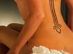 Джиджи Эджли секси – Хэштег (2019)