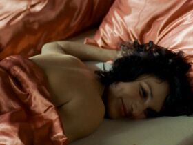 Зузана Каноч голая, Ладка Нергесова секси, Симона Сташова секси – Роман про любовь (2005) #17