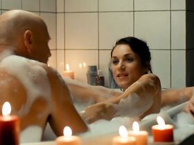 Зузана Каноч голая, Ладка Нергесова секси, Симона Сташова секси – Роман про любовь (2005) #23