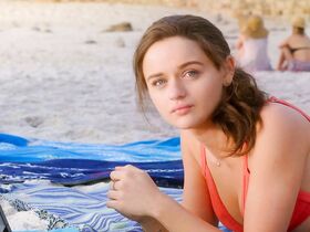 Джои Кинг секси, Меган Янг секси – Калейдоскоп поцелуев 2 (2020) #10