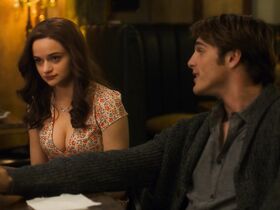 Джои Кинг секси, Меган Янг секси – Калейдоскоп поцелуев 2 (2020) #6