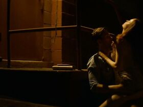 Элиз Левек голая, Ливен Рамбин секси – Опасный здоровяк (2020)