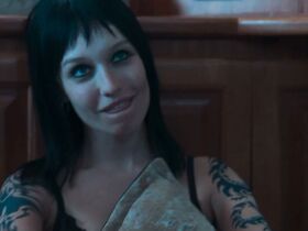 Роз-Мари Перро секси – Цель номер один (2020) #3