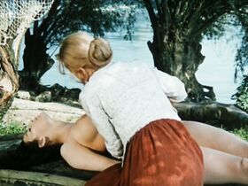 Паула Притчетт голая – Потерянные (1971) #5