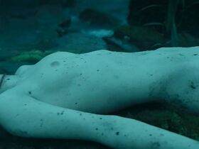 Марта Этура голая, Валерия Салседо голая – Невидимый страж (2017)