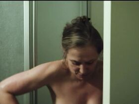 Элизабет Нидерер голая – Parents (2019) #8