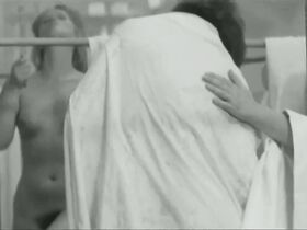 Соня Валентова голая, Ярослава Обермайерова голая – Молот ведьм (1969) #6