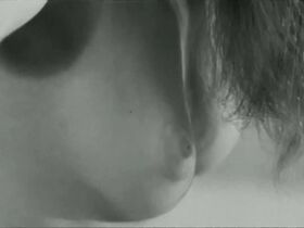 Соня Валентова голая, Ярослава Обермайерова голая – Молот ведьм (1969) #7