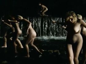 Вероника Канская голая, Катерина Лойдова голая, Петра Пышова секси – Солнце, сено, эротика (1991)