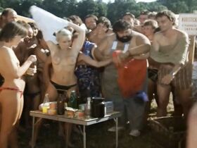 Вероника Канская голая, Катерина Лойдова голая, Петра Пышова секси – Солнце, сено, эротика (1991) #14