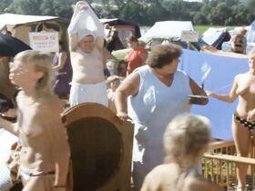 Вероника Канская голая, Катерина Лойдова голая, Петра Пышова секси – Солнце, сено, эротика (1991) #16