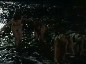 Вероника Канская голая, Катерина Лойдова голая, Петра Пышова секси – Солнце, сено, эротика (1991) #8