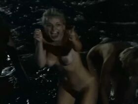 Вероника Канская голая, Катерина Лойдова голая, Петра Пышова секси – Солнце, сено, эротика (1991) #9