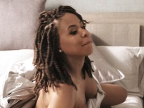 Кейджей Смит секси, Нови Браун секси – Sister Code (2019) #6