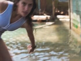 Таня Рэймонд секси – Глубокое синее море 3 (2020) #30