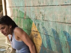 Таня Рэймонд секси – Глубокое синее море 3 (2020) #36