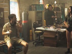 Таня Рэймонд секси – Глубокое синее море 3 (2020) #4