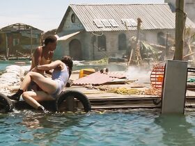 Таня Рэймонд секси – Глубокое синее море 3 (2020) #40