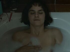 Ноэми Мерлан голая, Эмманюэль Берко секси – Джамбо (2020) #12