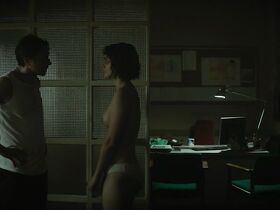 Ноэми Мерлан голая, Эмманюэль Берко секси – Джамбо (2020) #28