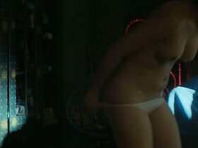 Ноэми Мерлан голая, Эмманюэль Берко секси – Джамбо (2020) #7