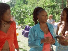 Ким Портер секси, Гэбриэл Юнион секси, Сьюзэн Дэлиан секси, Тамала Джонс секси, Джули Бенц секси – Братья (2001) #12