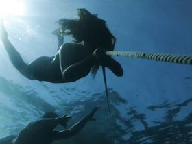 Грация Филипович секси, Ванеса Видакович Натрлин секси – Добро пожаловать в рай (2017) #14