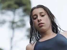 Грация Филипович секси, Ванеса Видакович Натрлин секси – Добро пожаловать в рай (2017) #19