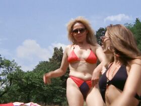 Дагмар Вешкрнова секси, Шарка Войткова голая – Наследство, или Едрёнавошьгутентаг (1992) #31