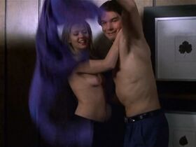 Тара Рид голая, Эмили Проктер голая – Обнаженные тела (1999) #15