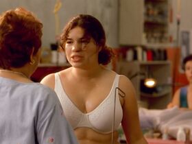 Америка Феррера секси – Настоящие женщины всегда в теле (2002) #5