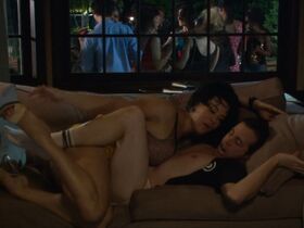 Николь Рэйберн голая, Изабелла Скорупко голая – Клуб «Кошечка» (2007) #7