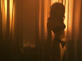 Роксолана Безноско голая – Наследие лжи (2020) #5