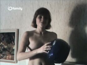 Магда Вашариова голая – Игра по правилам (1986) #4