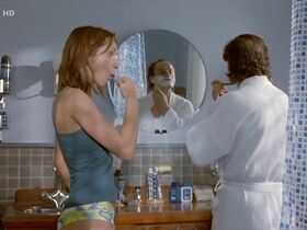 Зузана Каноч голая – Или, чёрт возьми... земля (2009) #19