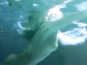 Зузана Каноч голая – Или, чёрт возьми... земля (2009) #27