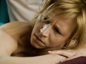 Франциска Вайс секси, Кристина Хеке секси – Никаких детей, малыш! (2016)