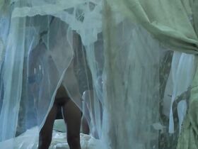 Джоана Гатис голая, Таисса Кавалканти голая – Soledad (2015) #5