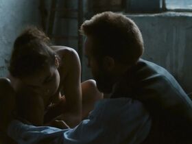 Ариан Ках голая, Хестер Уилкокс голая, Изабель Аджани секси – Камилла Клодель (1988) #8