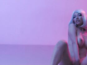 Тиа Танака голая, Сатоми Хирагури голая, Саса Ханда секси – Колония (2016) #11