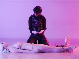 Тиа Танака голая, Сатоми Хирагури голая, Саса Ханда секси – Колония (2016) #24