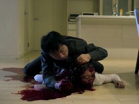 Тиа Танака голая, Сатоми Хирагури голая, Саса Ханда секси – Колония (2016) #31