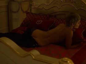 Беренис Марло голая, Джейми Рэй Ньюман секси, Оуи Рэй голая – Воображаемая реальность (2019) #10