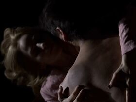 Беренис Марло голая, Джейми Рэй Ньюман секси, Оуи Рэй голая – Воображаемая реальность (2019) #14