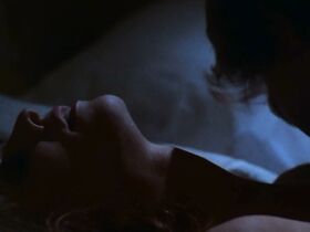 Чарли Спрэдлинг голая, Элизабет Маклеллан секси – Повелитель кукол 2 (1990) #2