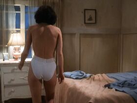 Чарли Спрэдлинг голая, Элизабет Маклеллан секси – Повелитель кукол 2 (1990) #6