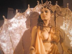 Ясмин Мюллер голая, Андреа Нюнс голая – A Finada Mãe da Madame (2016) #3